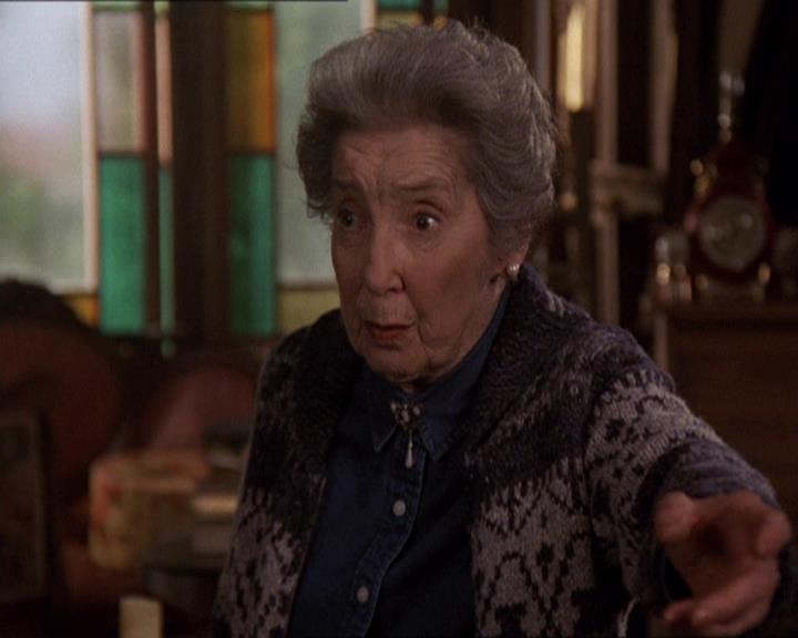 Charmed-Online-dot-414TheThreeFacesOfPhoebe0846.jpg