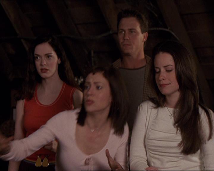 Charmed-Online-dot-414TheThreeFacesOfPhoebe0848.jpg