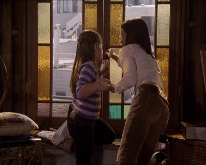 Charmed-Online-dot-414TheThreeFacesOfPhoebe0854.jpg