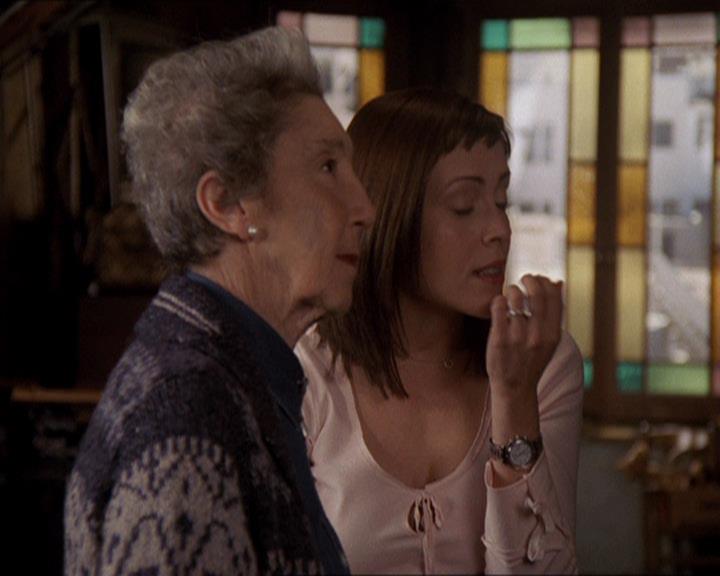 Charmed-Online-dot-414TheThreeFacesOfPhoebe0920.jpg