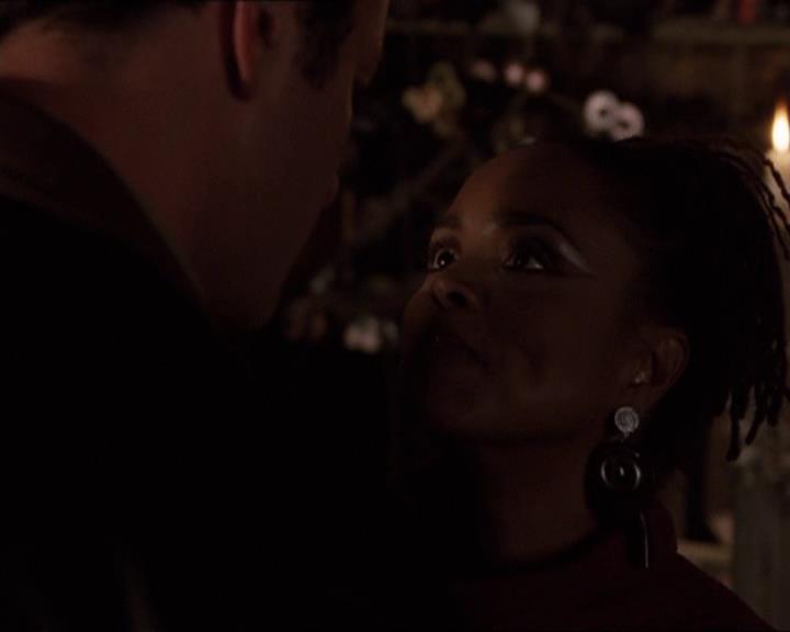 Charmed-Online-dot-414TheThreeFacesOfPhoebe1023.jpg