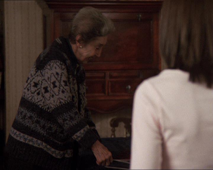 Charmed-Online-dot-414TheThreeFacesOfPhoebe1045.jpg