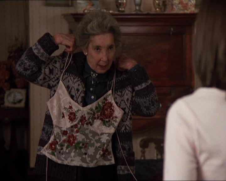 Charmed-Online-dot-414TheThreeFacesOfPhoebe1051.jpg