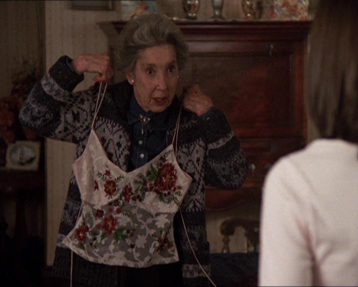 Charmed-Online-dot-414TheThreeFacesOfPhoebe1052.jpg