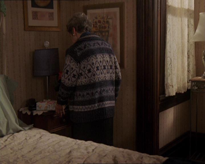 Charmed-Online-dot-414TheThreeFacesOfPhoebe1060.jpg