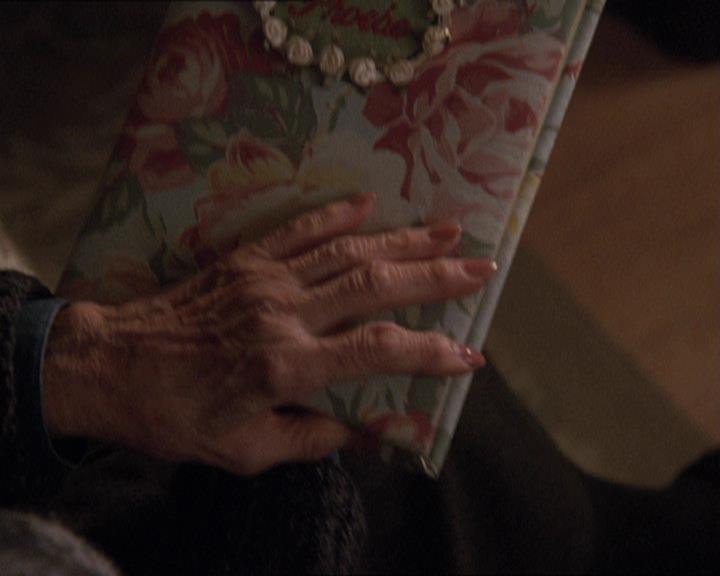 Charmed-Online-dot-414TheThreeFacesOfPhoebe1063.jpg