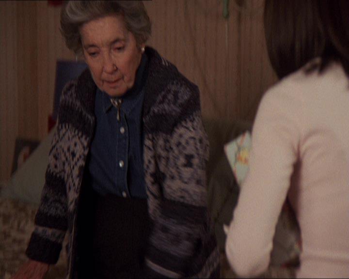 Charmed-Online-dot-414TheThreeFacesOfPhoebe1106.jpg