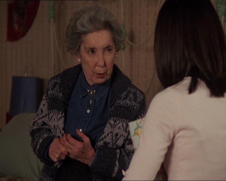 Charmed-Online-dot-414TheThreeFacesOfPhoebe1154.jpg