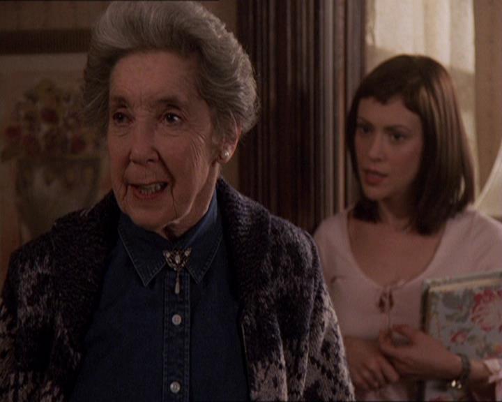 Charmed-Online-dot-414TheThreeFacesOfPhoebe1172.jpg