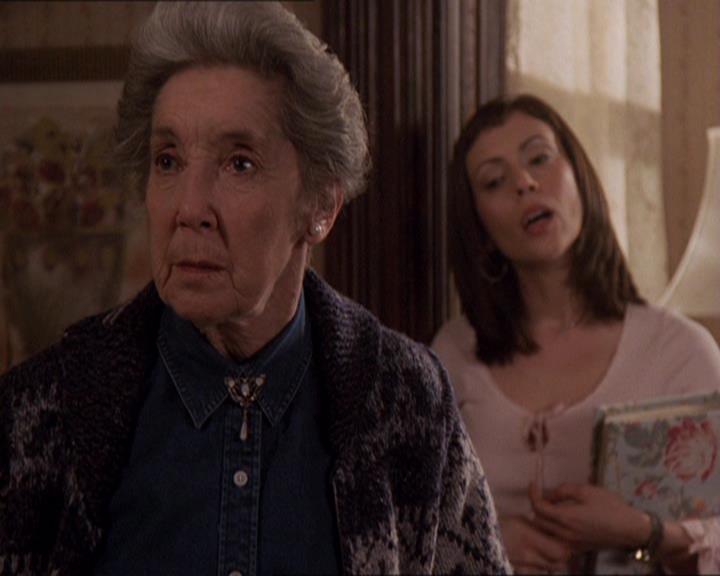 Charmed-Online-dot-414TheThreeFacesOfPhoebe1174.jpg
