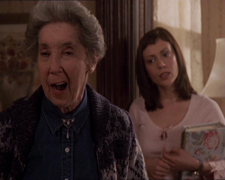 Charmed-Online-dot-414TheThreeFacesOfPhoebe1179.jpg