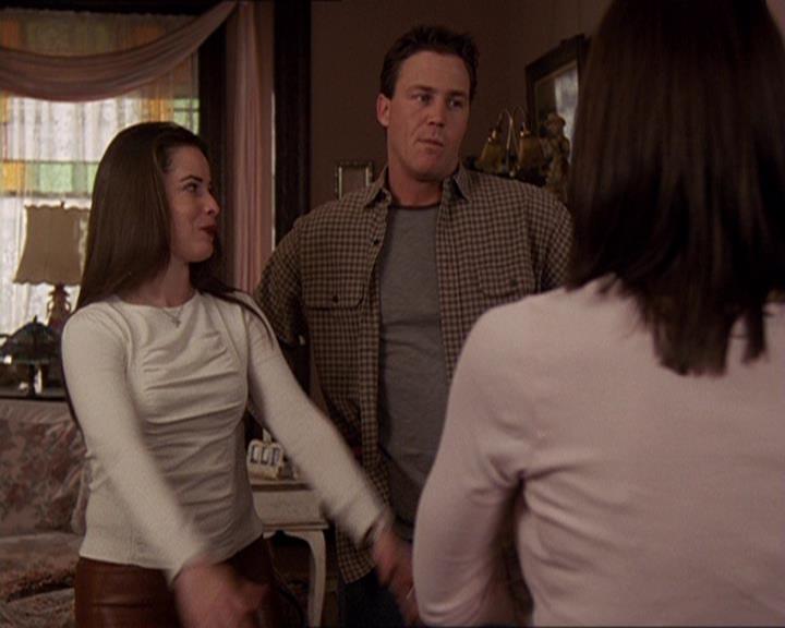 Charmed-Online-dot-414TheThreeFacesOfPhoebe1214.jpg
