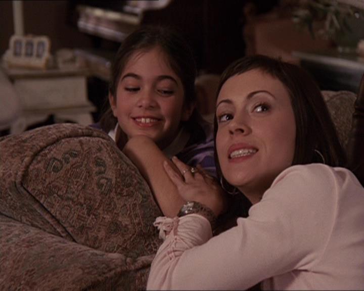 Charmed-Online-dot-414TheThreeFacesOfPhoebe1366.jpg