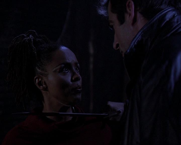 Charmed-Online-dot-414TheThreeFacesOfPhoebe1435.jpg