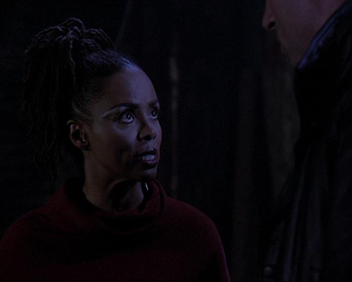 Charmed-Online-dot-414TheThreeFacesOfPhoebe1454.jpg