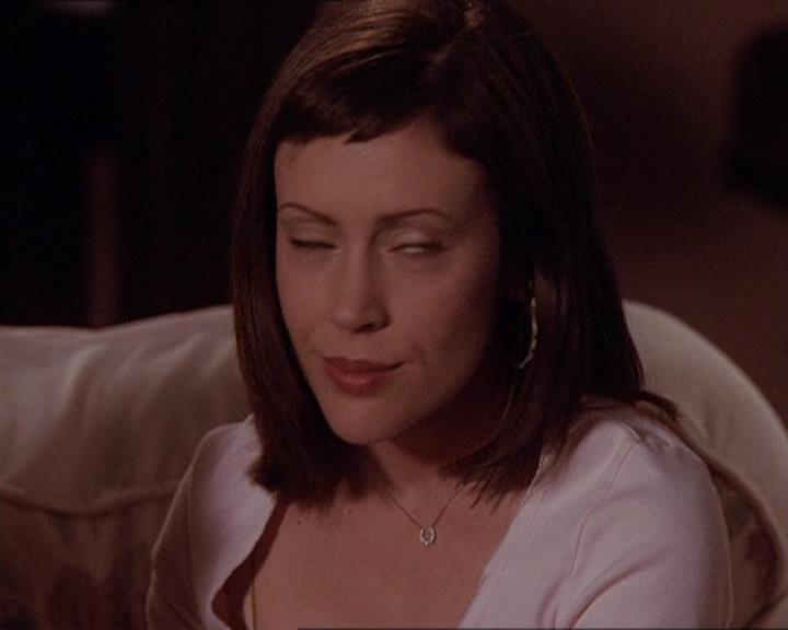 Charmed-Online-dot-414TheThreeFacesOfPhoebe1547.jpg