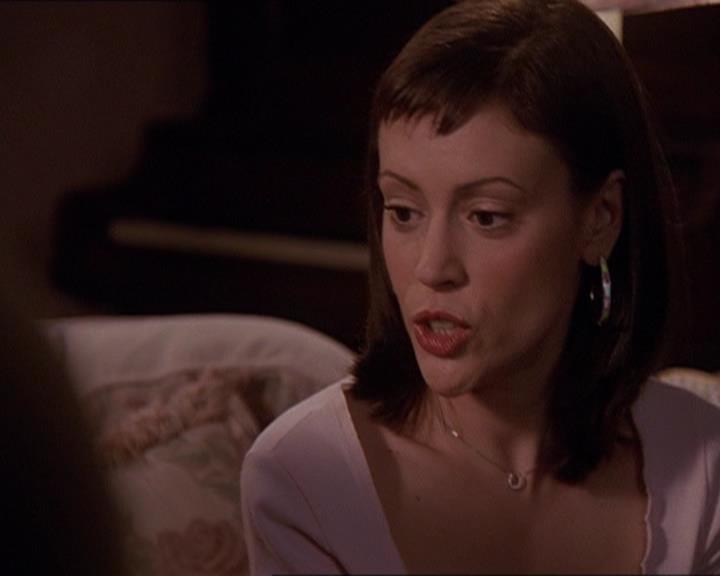Charmed-Online-dot-414TheThreeFacesOfPhoebe1575.jpg