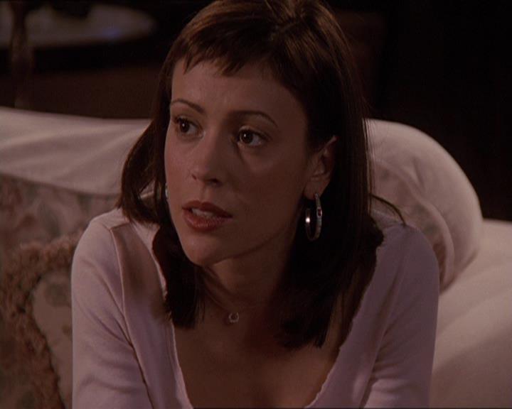 Charmed-Online-dot-414TheThreeFacesOfPhoebe1680.jpg