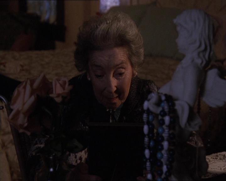 Charmed-Online-dot-414TheThreeFacesOfPhoebe1704.jpg