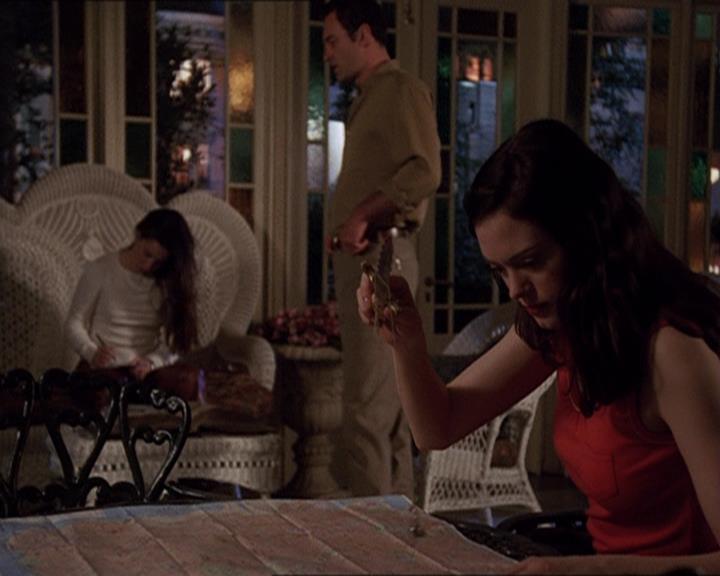 Charmed-Online-dot-414TheThreeFacesOfPhoebe1798.jpg