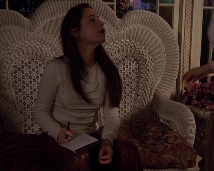 Charmed-Online-dot-414TheThreeFacesOfPhoebe1807.jpg