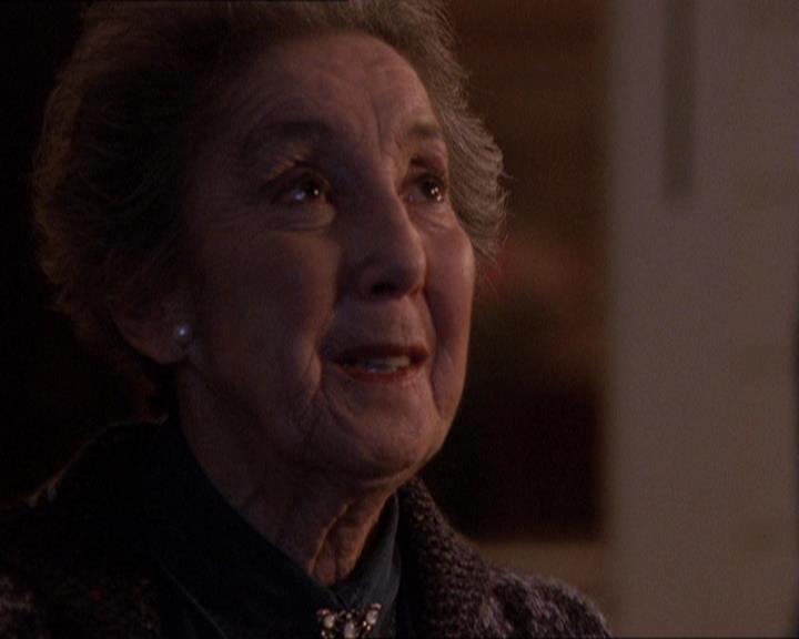 Charmed-Online-dot-414TheThreeFacesOfPhoebe2047.jpg
