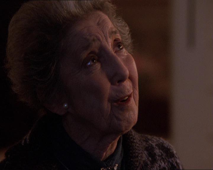 Charmed-Online-dot-414TheThreeFacesOfPhoebe2057.jpg