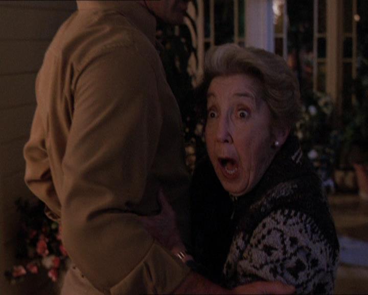 Charmed-Online-dot-414TheThreeFacesOfPhoebe2119.jpg