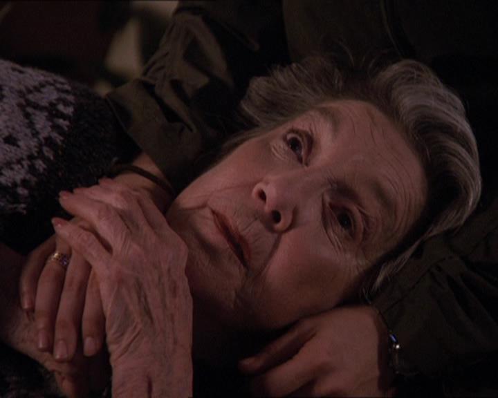 Charmed-Online-dot-414TheThreeFacesOfPhoebe2173.jpg