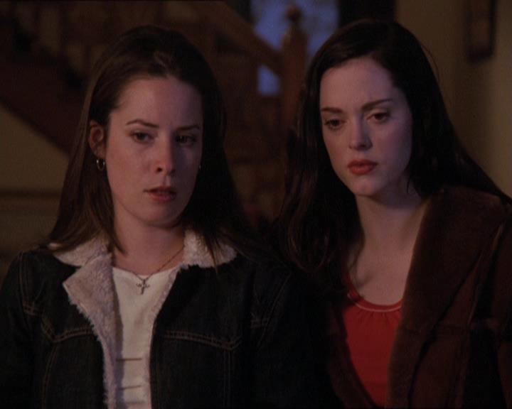 Charmed-Online-dot-414TheThreeFacesOfPhoebe2202.jpg