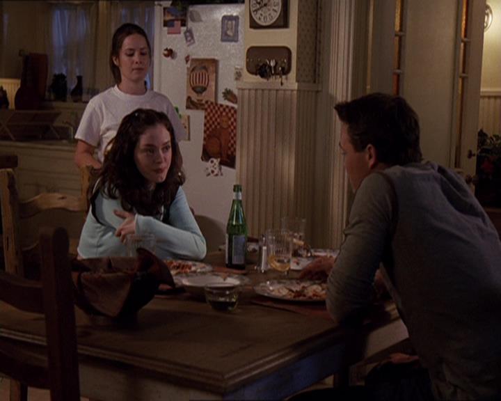 Charmed-Online-dot-414TheThreeFacesOfPhoebe2224.jpg