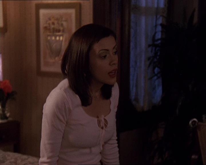 Charmed-Online-dot-414TheThreeFacesOfPhoebe2317.jpg