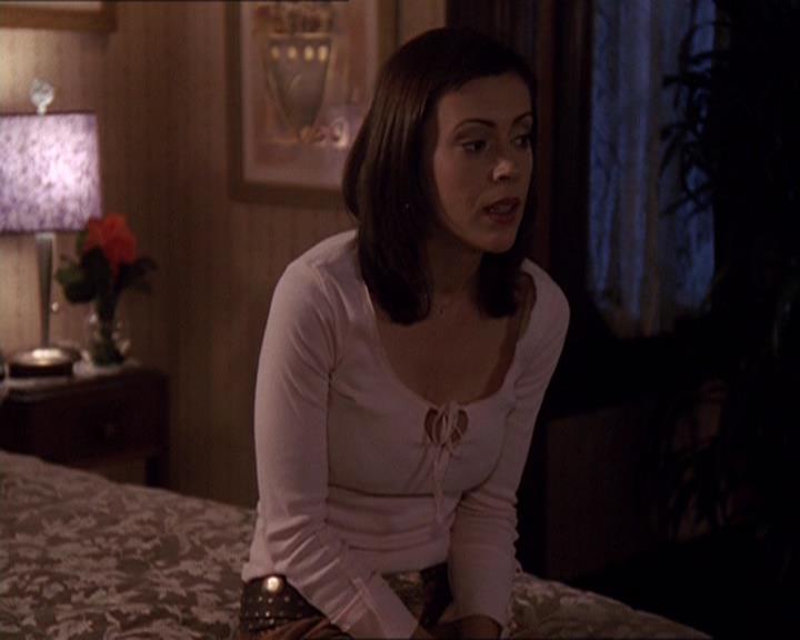 Charmed-Online-dot-414TheThreeFacesOfPhoebe2319.jpg