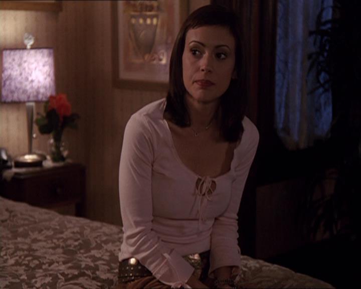 Charmed-Online-dot-414TheThreeFacesOfPhoebe2326.jpg