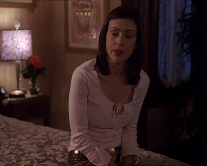 Charmed-Online-dot-414TheThreeFacesOfPhoebe2328.jpg