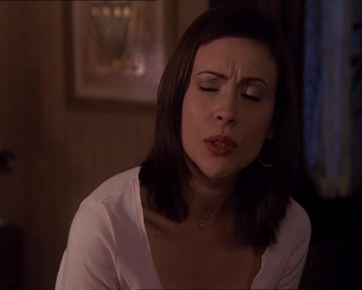 Charmed-Online-dot-414TheThreeFacesOfPhoebe2332.jpg