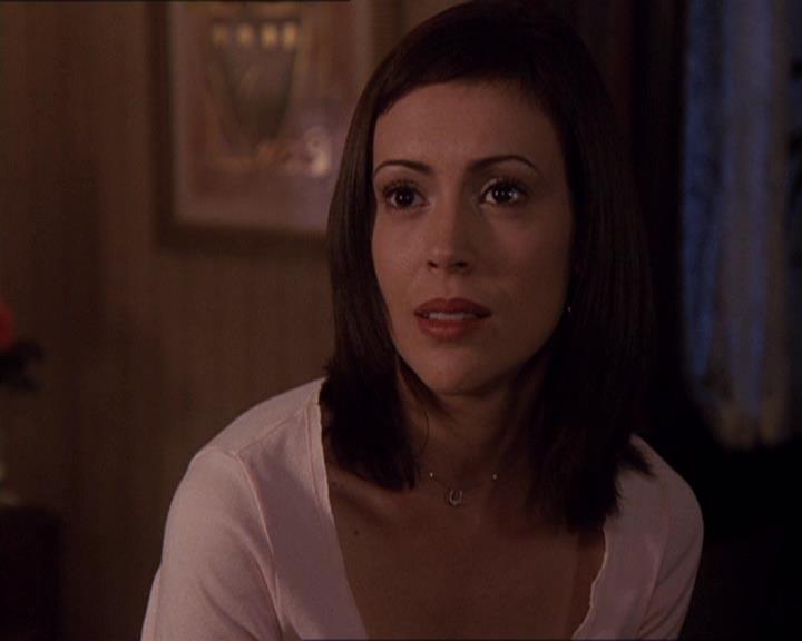 Charmed-Online-dot-414TheThreeFacesOfPhoebe2362.jpg