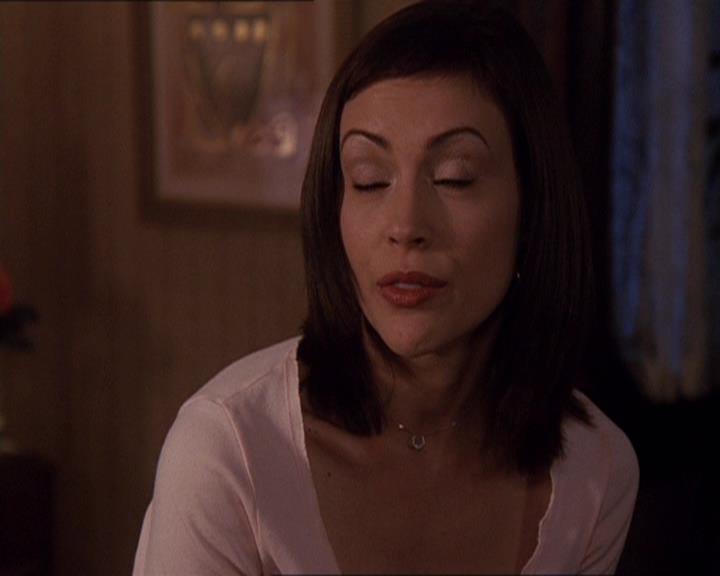 Charmed-Online-dot-414TheThreeFacesOfPhoebe2364.jpg