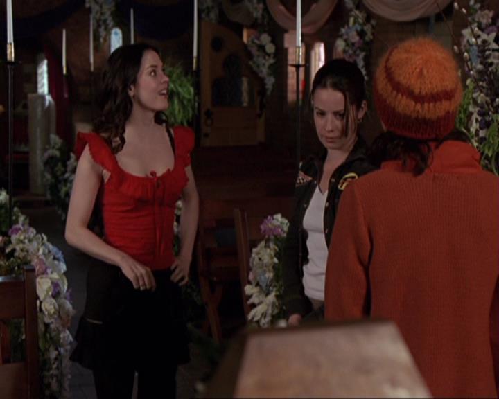 Charmed-Online-dot-415Marry-Go-Around0059.jpg