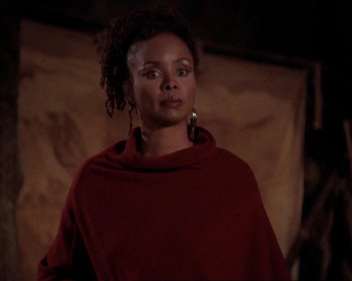Charmed-Online-dot-415Marry-Go-Around0120.jpg