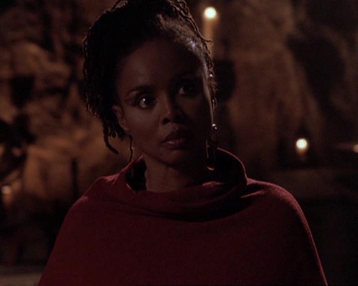 Charmed-Online-dot-415Marry-Go-Around0167.jpg