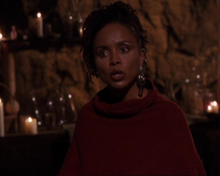 Charmed-Online-dot-415Marry-Go-Around0187.jpg