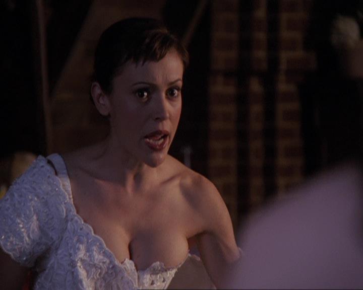 Charmed-Online-dot-415Marry-Go-Around0813.jpg