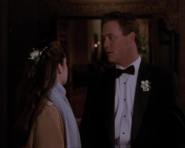 Charmed-Online-dot-415Marry-Go-Around2304.jpg