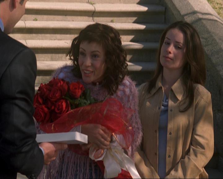 Charmed-Online-dot-416TheFifthHalliwell0395.jpg