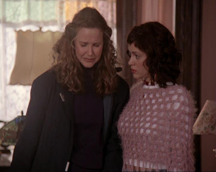 Charmed-Online-dot-416TheFifthHalliwell0938.jpg