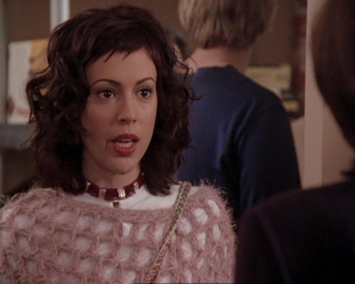 Charmed-Online-dot-416TheFifthHalliwell1242.jpg