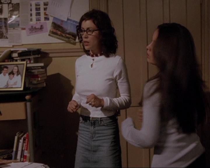 Charmed-Online-dot-416TheFifthHalliwell1591.jpg