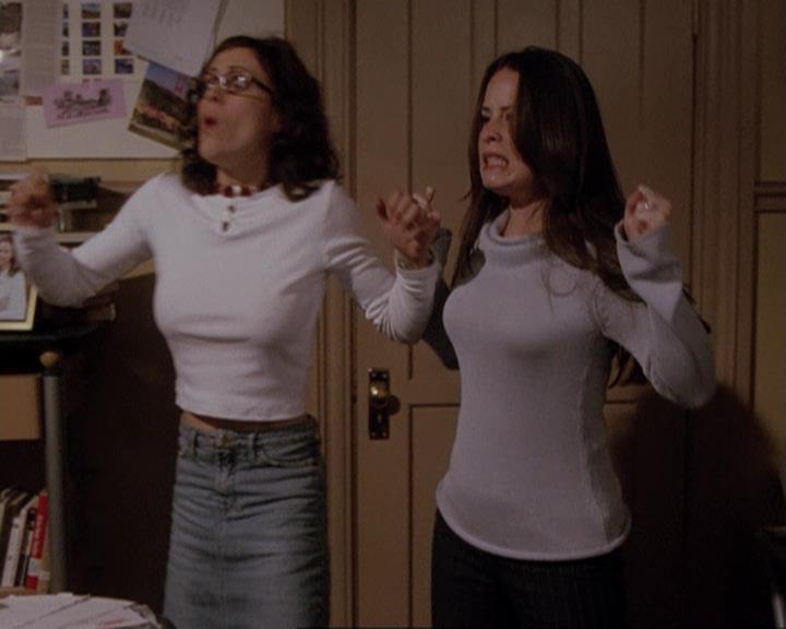 Charmed-Online-dot-416TheFifthHalliwell1599.jpg