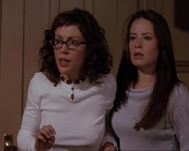 Charmed-Online-dot-416TheFifthHalliwell1605.jpg